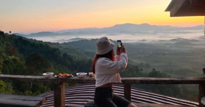 khao-lak-magical-sunrise-above-the-clouds-at-khao-khai-nui