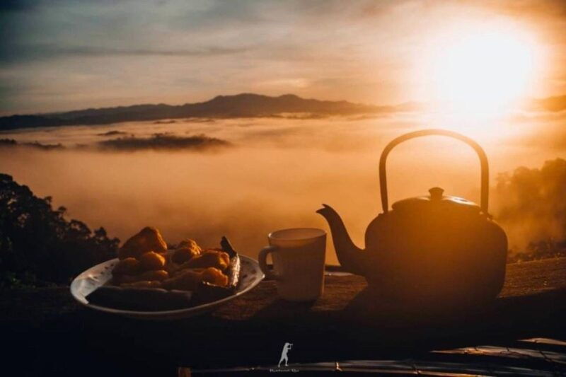 khao-lak-magical-sunrise-above-the-clouds-at-khao-khai-nui