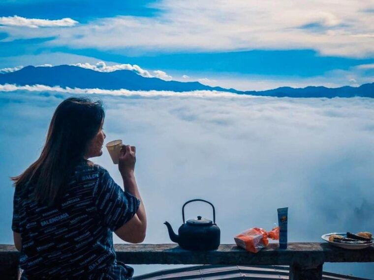 khao-lak-magical-sunrise-above-the-clouds-at-khao-khai-nui