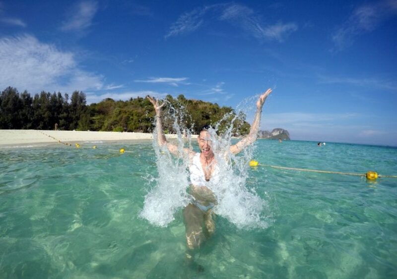 khao-lak-phi-phi-bamboo-island-day-trip-by-speedboat