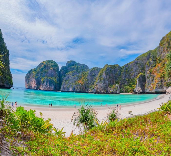 khao-lak-phi-phi-bamboo-island-day-trip-by-speedboat