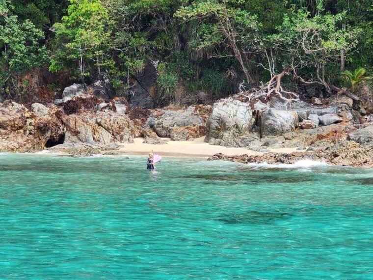 khao-lak-private-local-snorkeling-at-khao-na-yak-tour