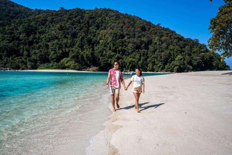 khao-lak-surin-islands-snorkeling-tour-with-moken-village