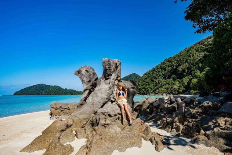 khao-lak-surin-islands-snorkeling-tour-with-moken-village