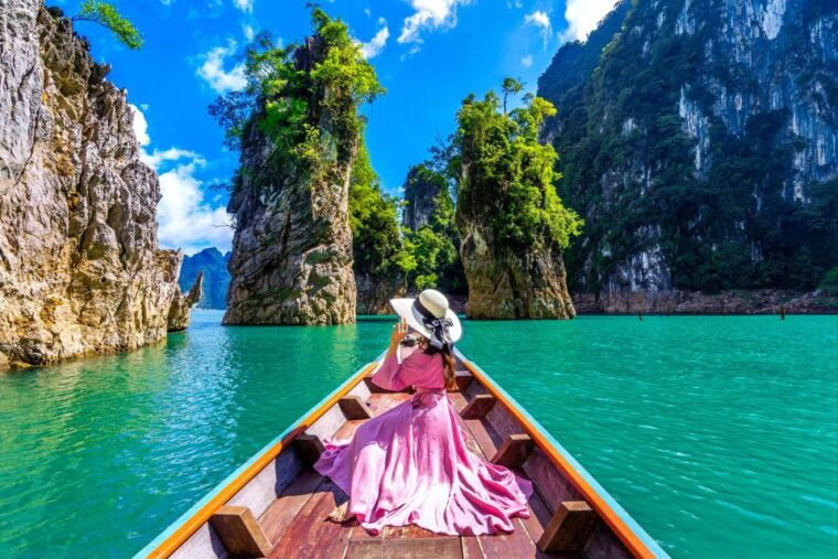 khao-sok-private-longtail-boat-tour-at-cheow-lan-lake