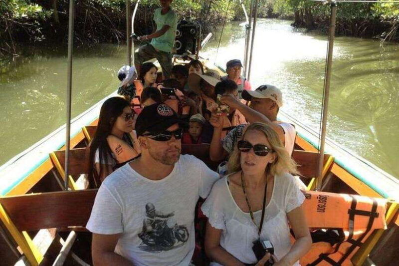 khaolak-phang-nga-bay-tapu-island-and-panyi-village-tour