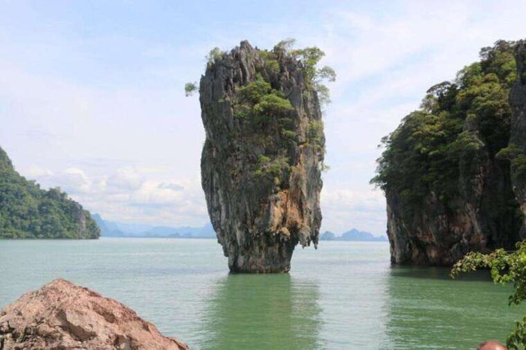 khaolak-phang-nga-bay-tapu-island-and-panyi-village-tour