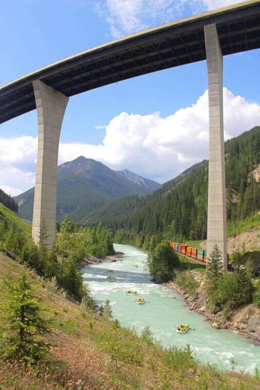 kicking-horse-river-whitewater-rafting-half-day-trip