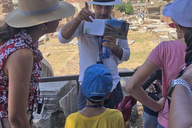 kid-friendly-colosseum-roman-forum-tour-with-local-guide
