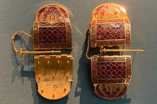 kids-families-london-british-museum-highlights-tour-and-west-end-discovery