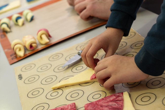 kids-in-the-kitchen-croissants-near-eiffel-tower