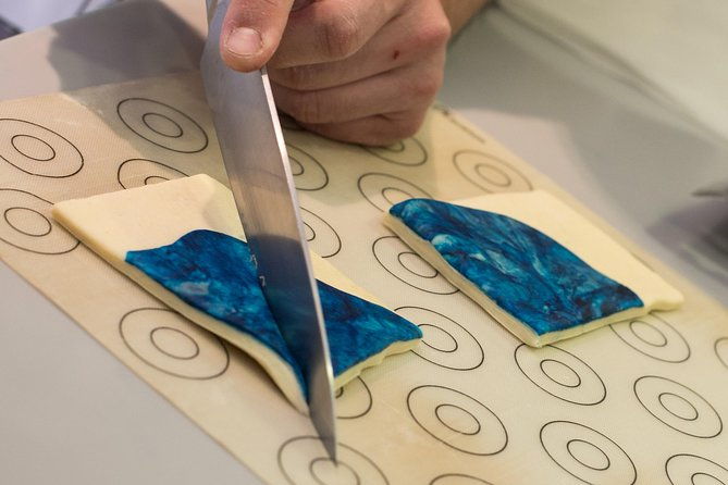 kids-in-the-kitchen-croissants-near-eiffel-tower