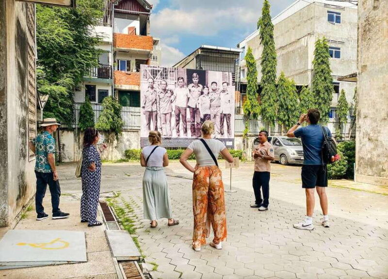 killing-fields-and-toul-sleng-s21-museum-half-day-tours