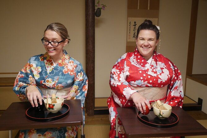 kimono-and-tea-ceremony-in-miyajima