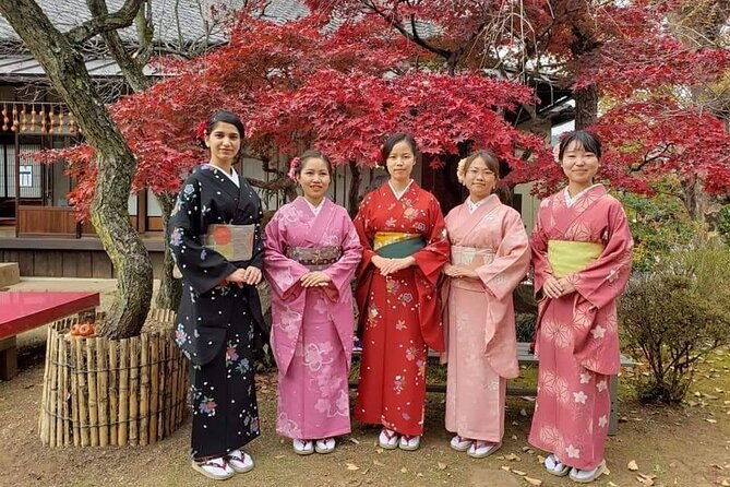 kimono-experience-at-fujisan-culture-gallery-with-tea-lesson