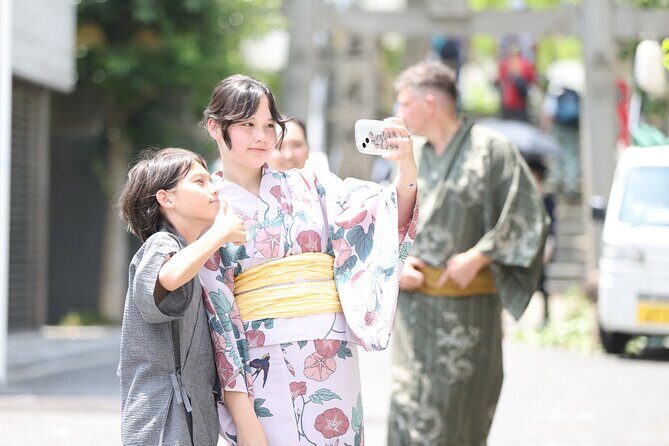 Kimono Rental Photoshoot Experience in Osaka - Family and Group Friendly Features