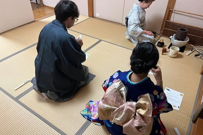 Kimono, Tea ceremony and Shodo in Kimono School - Key Points