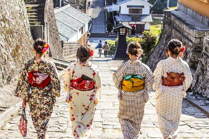 Kimono Walk and Tea ceremooy and sake in Historic Kitsuki Castle - Exploring Kitsuki: A Unique Samurai Town Experience