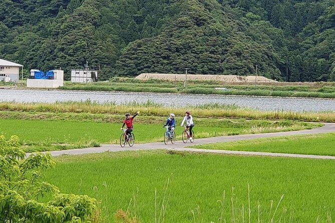 kinosaki-onsen-cycling-tour-kinosaki-riverside-experience