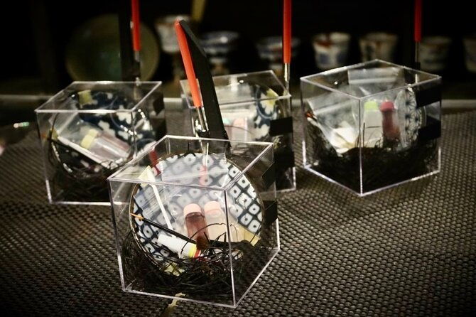 kintsugi-experience-art-of-golden-joinery-in-tokyo