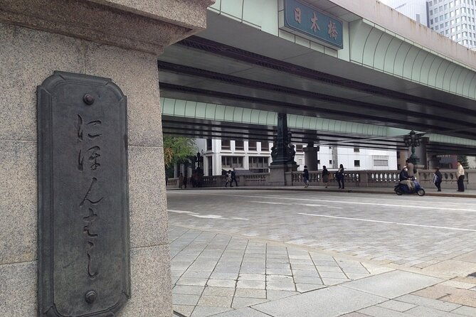 kintsugi-makie-or-gold-leaf-pasting-workshop-in-nihonbashi-tokyo