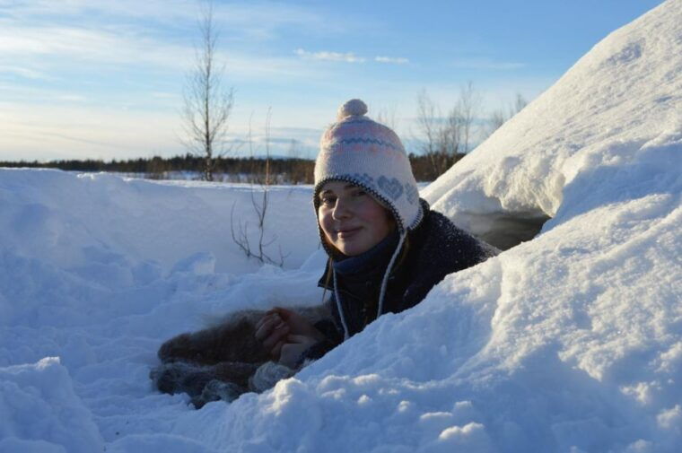 kiruna-build-your-own-igloo-overnight-tour