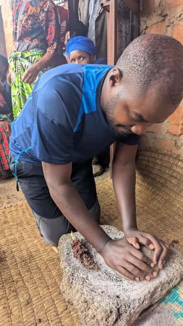 Kisoro: Cultural Village Tour with Breakfast and Lunch - Key Points