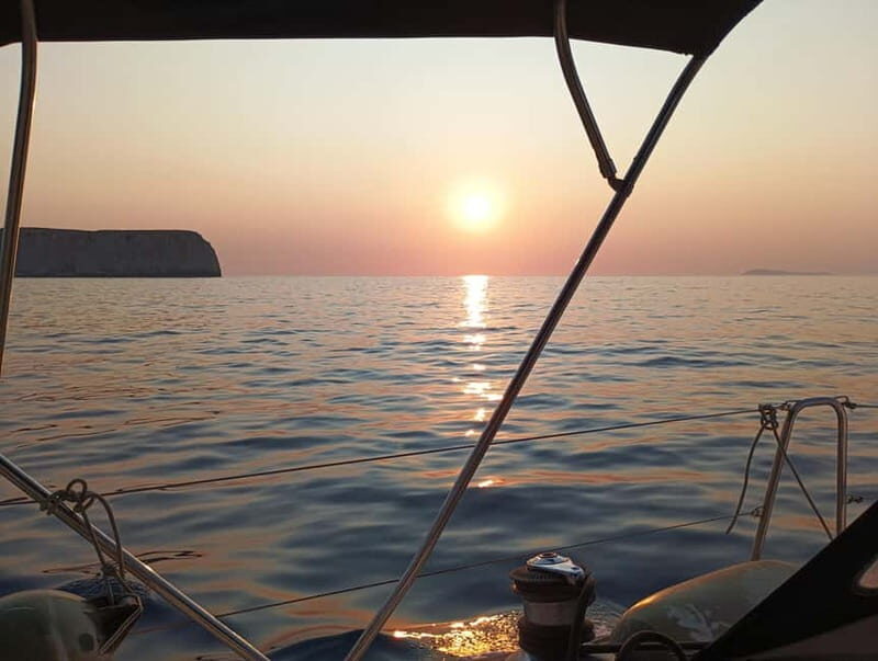 Kissamos: Explore Balos and Gramvoussa, supporting a cause - Key Points