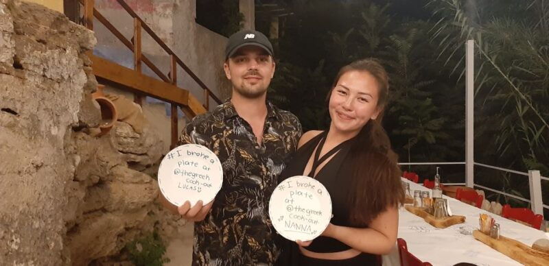 kissamos-greek-night-with-buffet-dinner-and-plate-smashing