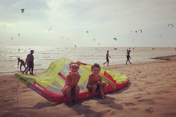 kitesurf-and-surf-lessons-individuals-and-groups-derivatives