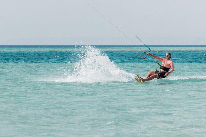 Kitesurfing 2-Hours for Beginners with Transfer in Hurghada - FAQ