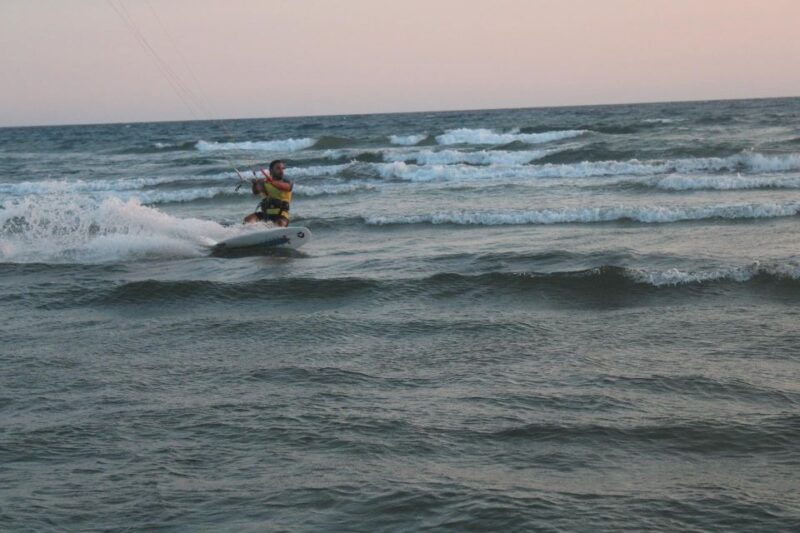 kitesurfing-course-near-syracuse-with-iko-instructor
