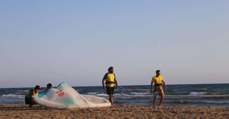 kitesurfing-course-near-syracuse-with-iko-instructor
