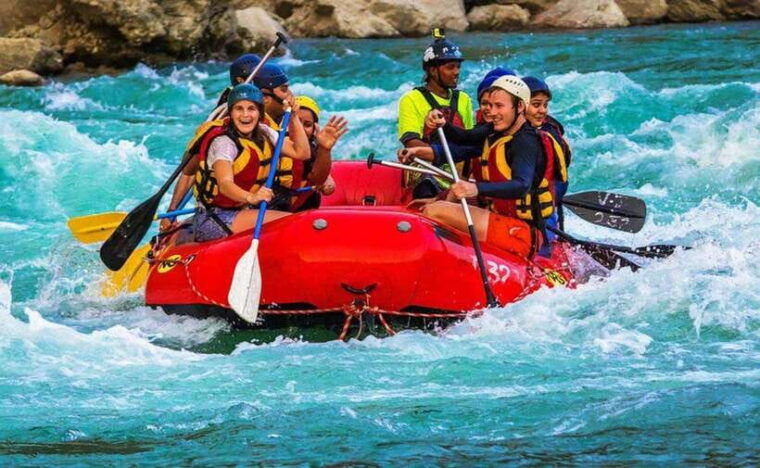 kitulgala-white-water-rafting-adventure