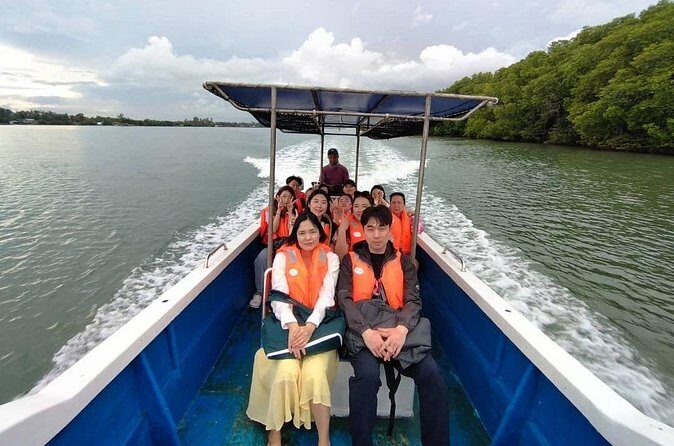 Kiulu White Water Rafting with Tuaran Peri Firefly Tour - FAQ