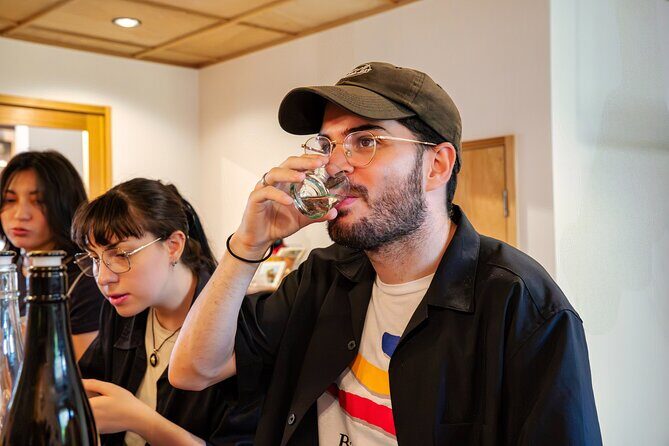 Kiyomizu Walk Tour and Traditional Sake Tasting - Why This Tour Works for Different Travelers