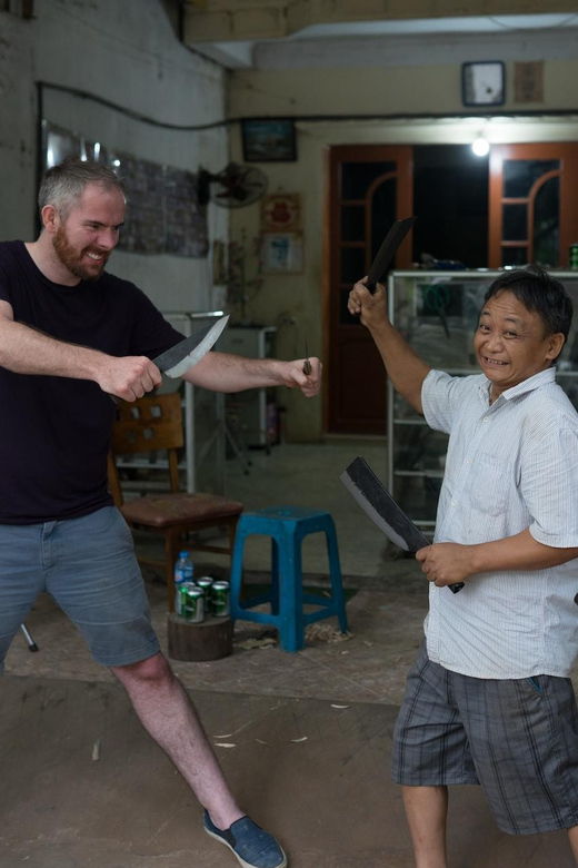 knife-making-in-blacksmith-village-in-hanoi