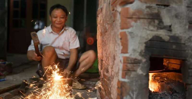 knife-making-in-blacksmith-village-in-hanoi