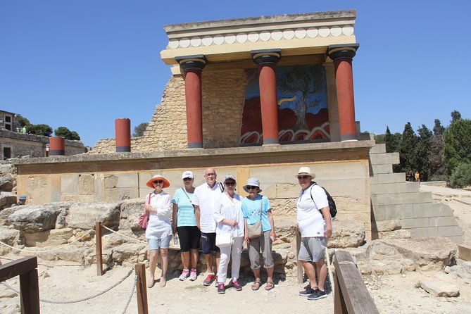 knossos-achaelogical-museum-heraklion-city-from-rethymnon