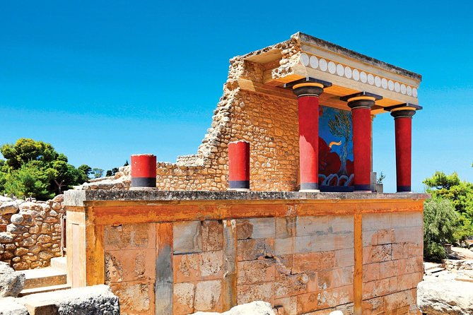 knossos-achaelogical-museum-heraklion-city-from-rethymnon
