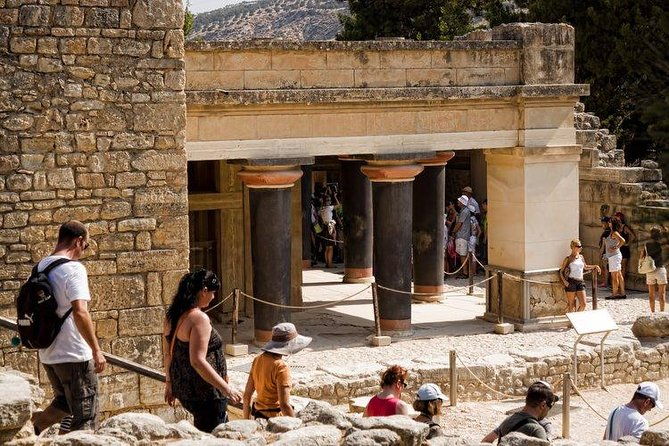 knossos-from-chania