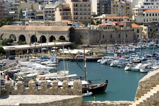 knossos-heraklion-crete-day-professional-guided-coach-tour