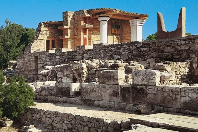 knossos-heraklion-crete-day-professional-guided-coach-tour