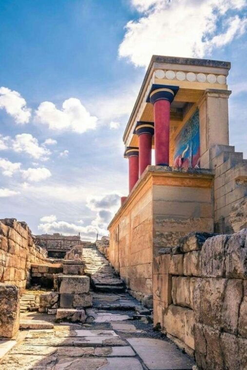 knossos-palace-and-heraklion-town-archaeological-museum