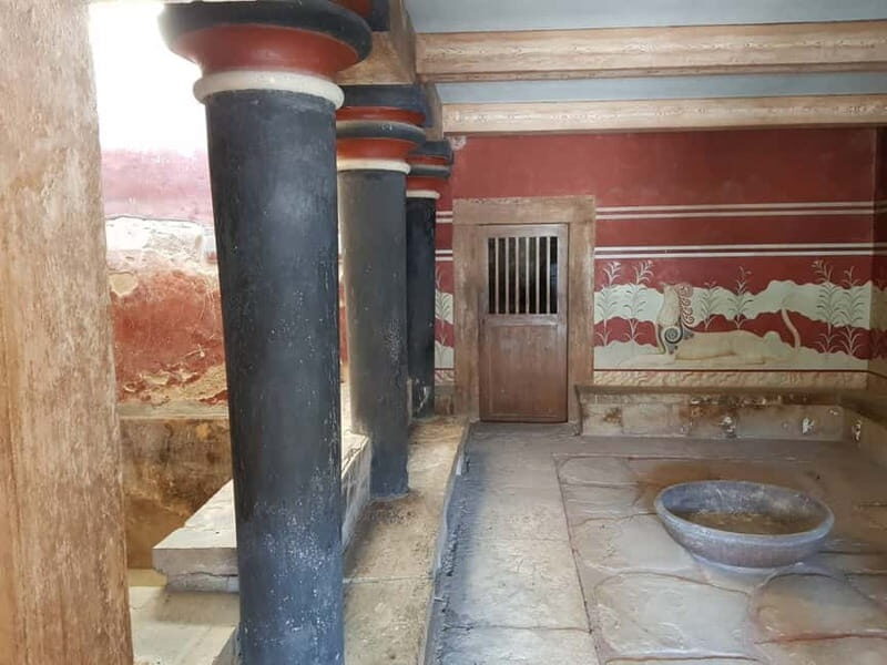 Knossos Palace and Pottery experience. Excursion Safari - Who is This Tour Best Suited For?