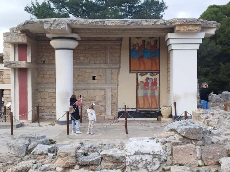 Knossos Palace , Museum & Heraklion city private tour - Frequently Asked Questions