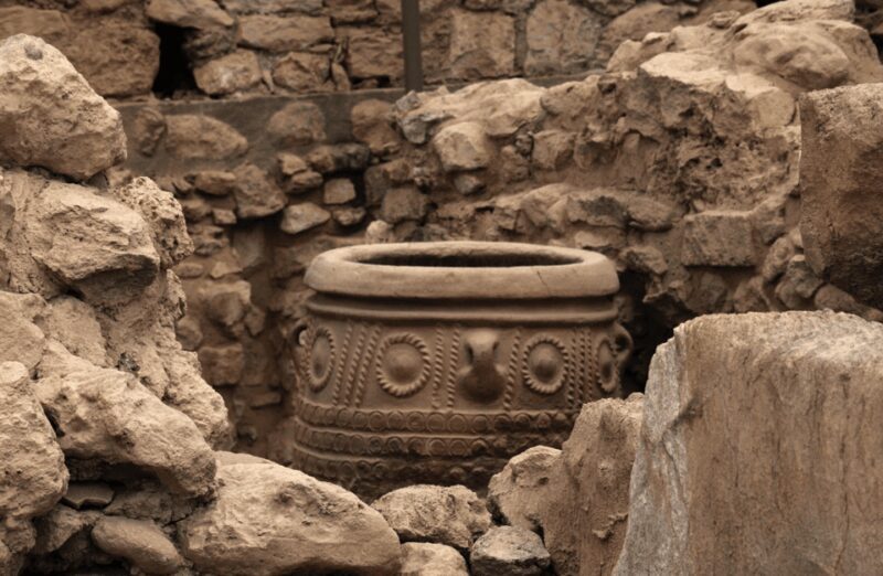 Knossos Palace Private Tour with Licensed Guide and Tickets - Who Should Consider This Tour?