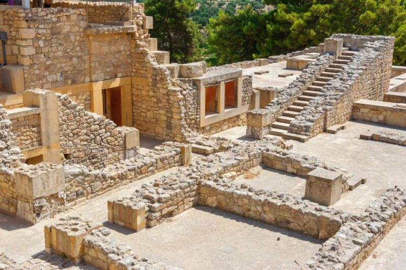knossos-palace-skip-the-line-ticket-private-guided-tour