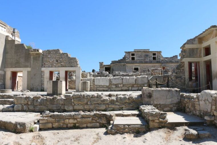 knossos-palace-skip-the-line-ticket-private-guided-tour