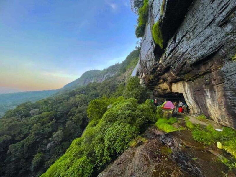 knuckles-mountain-range-hidden-waterfall-chain-hike